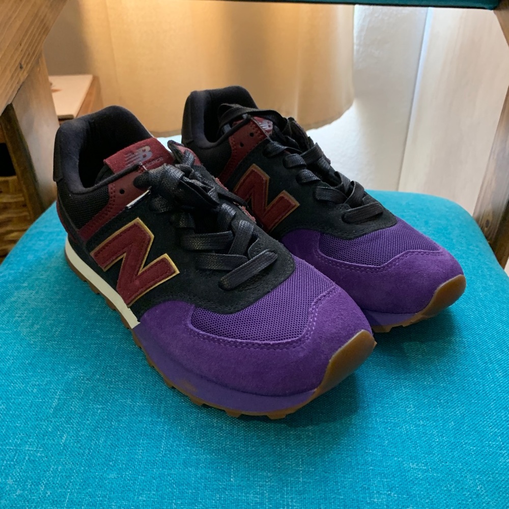 New balance 574 size 8